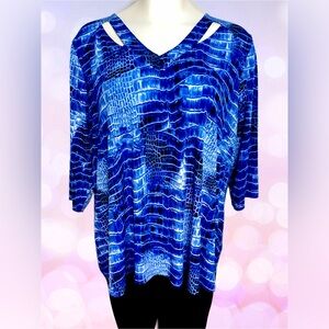 Blue Alligator Skin Pattern Women's Top Sz 3X